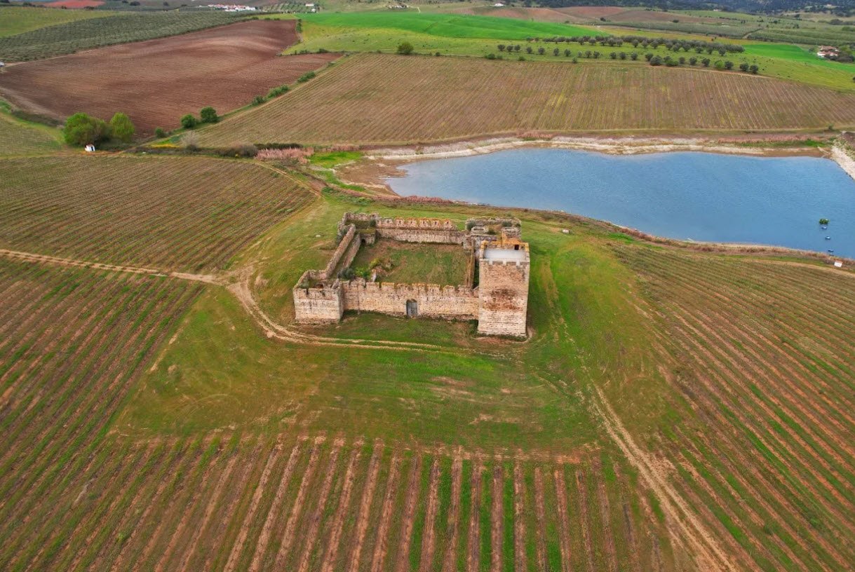 Castle of Valongo, Portugal